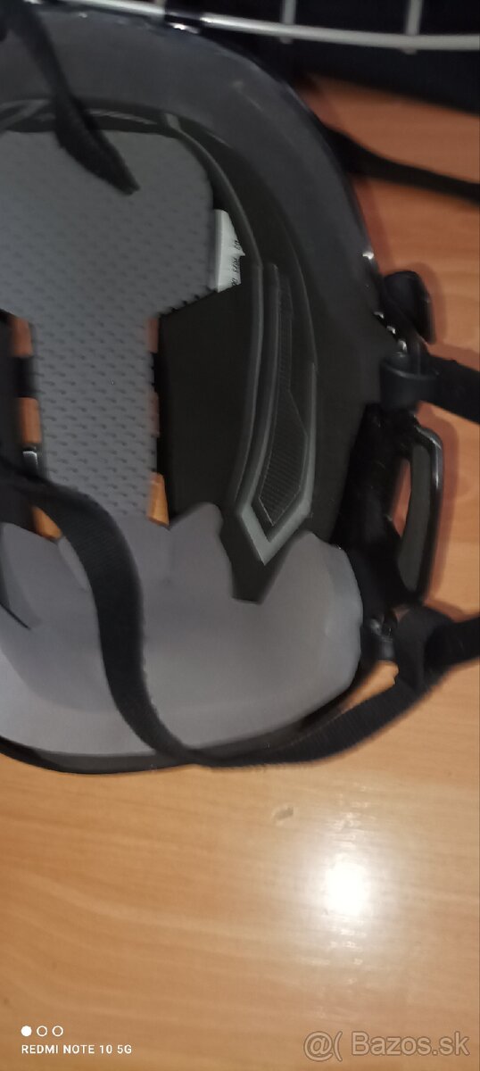 Hokejová výstroj - 11