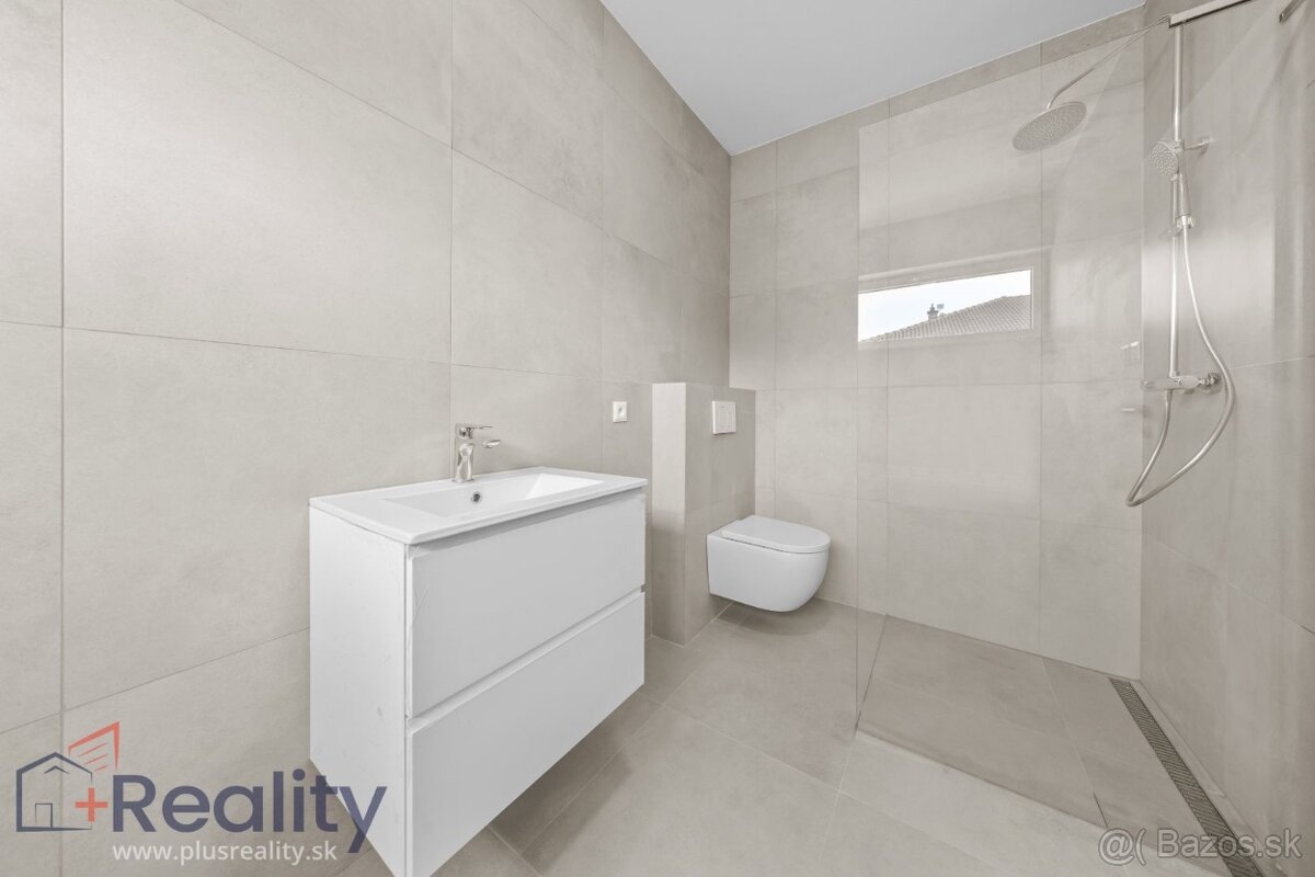 Moderný štvorizbový samostatne stojaci rodinný dom na predaj - 11