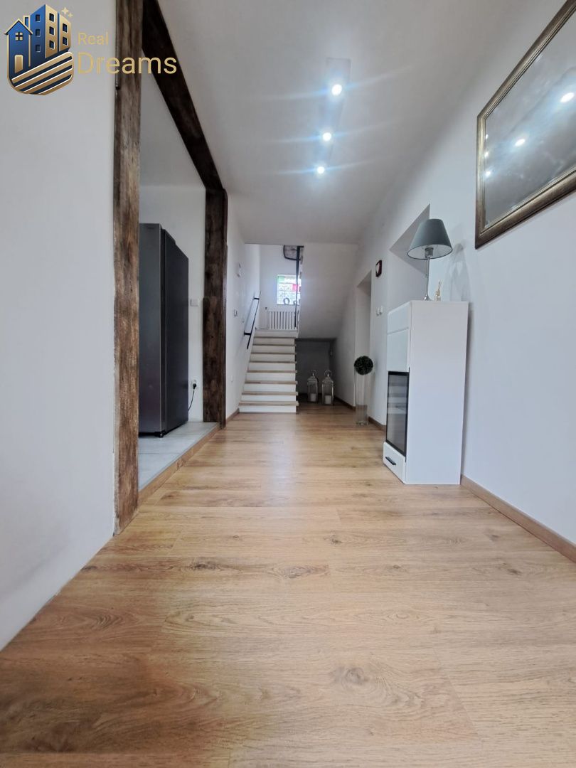 Exkluzívne na predaj 5 izbový rodinný dom - 11