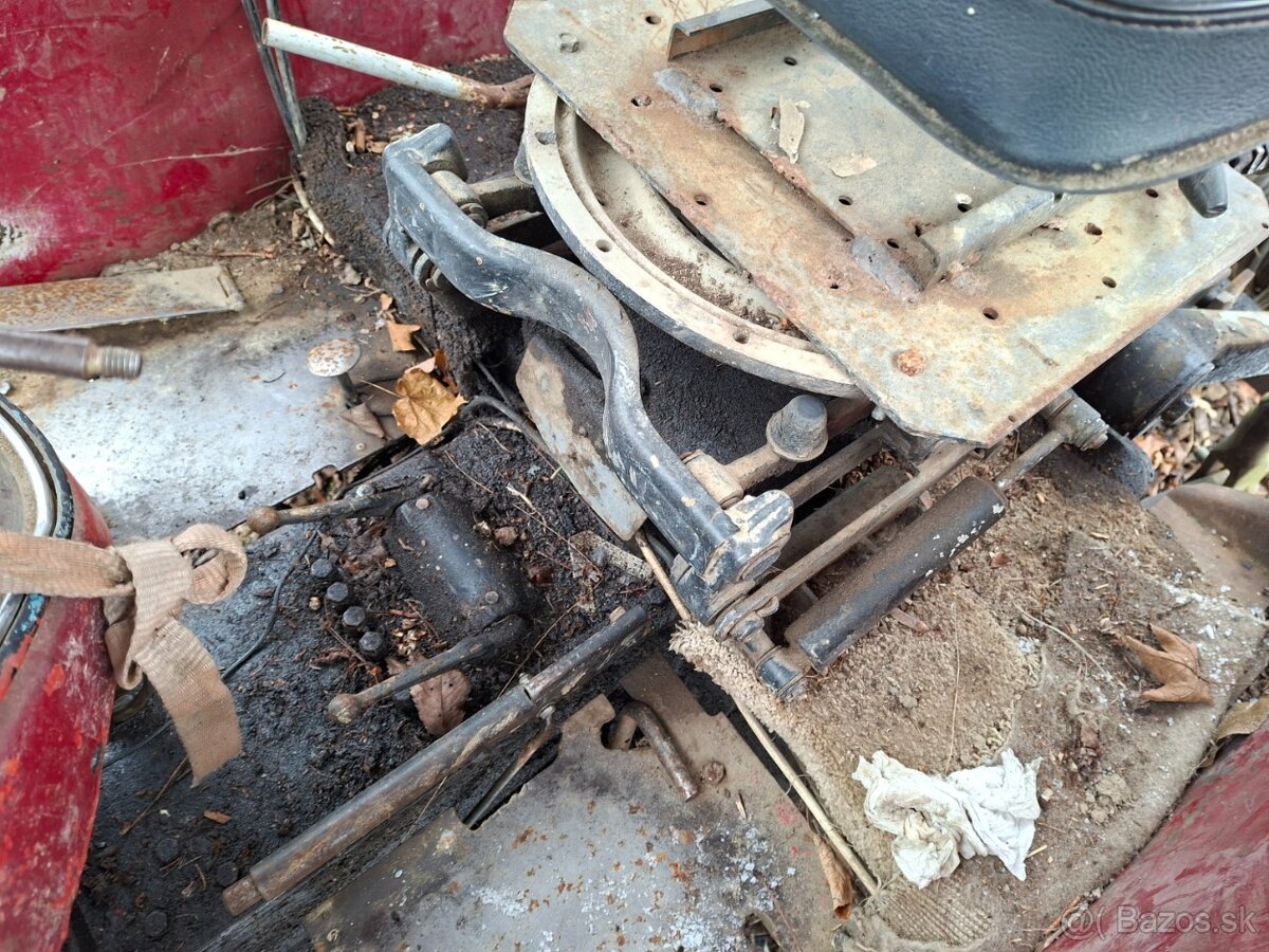ZETOR 5748 4X4 S ČELNÍM NAKLADAČEM - 11