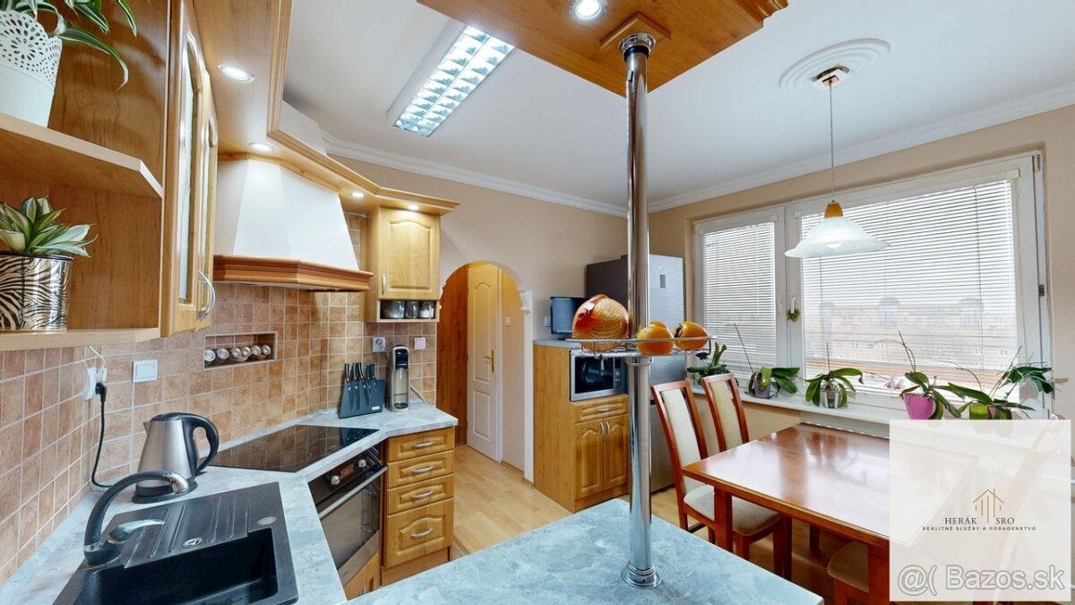 Revolučná štvrť- na predaj príjemný byt. - 11