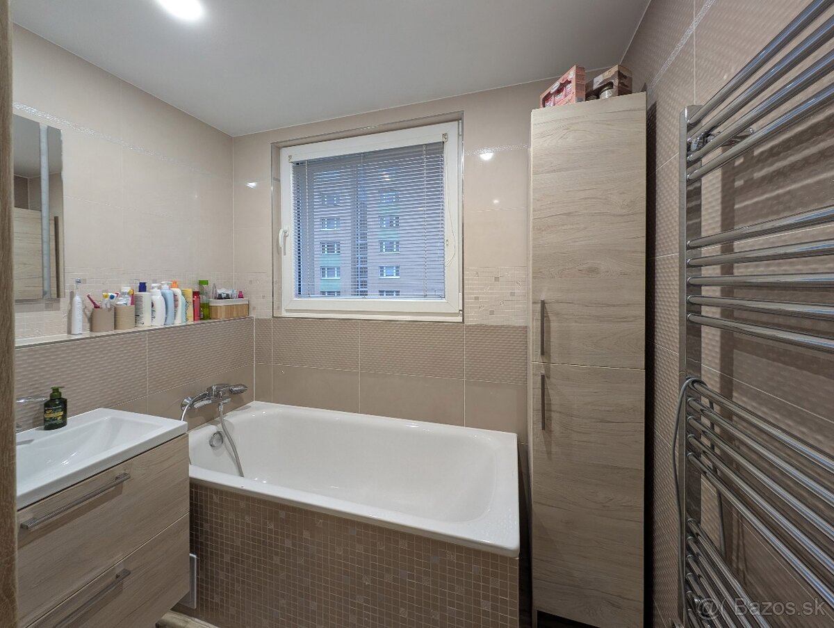 Predám 3-izbový slnečný byt Košúty 2 - 11