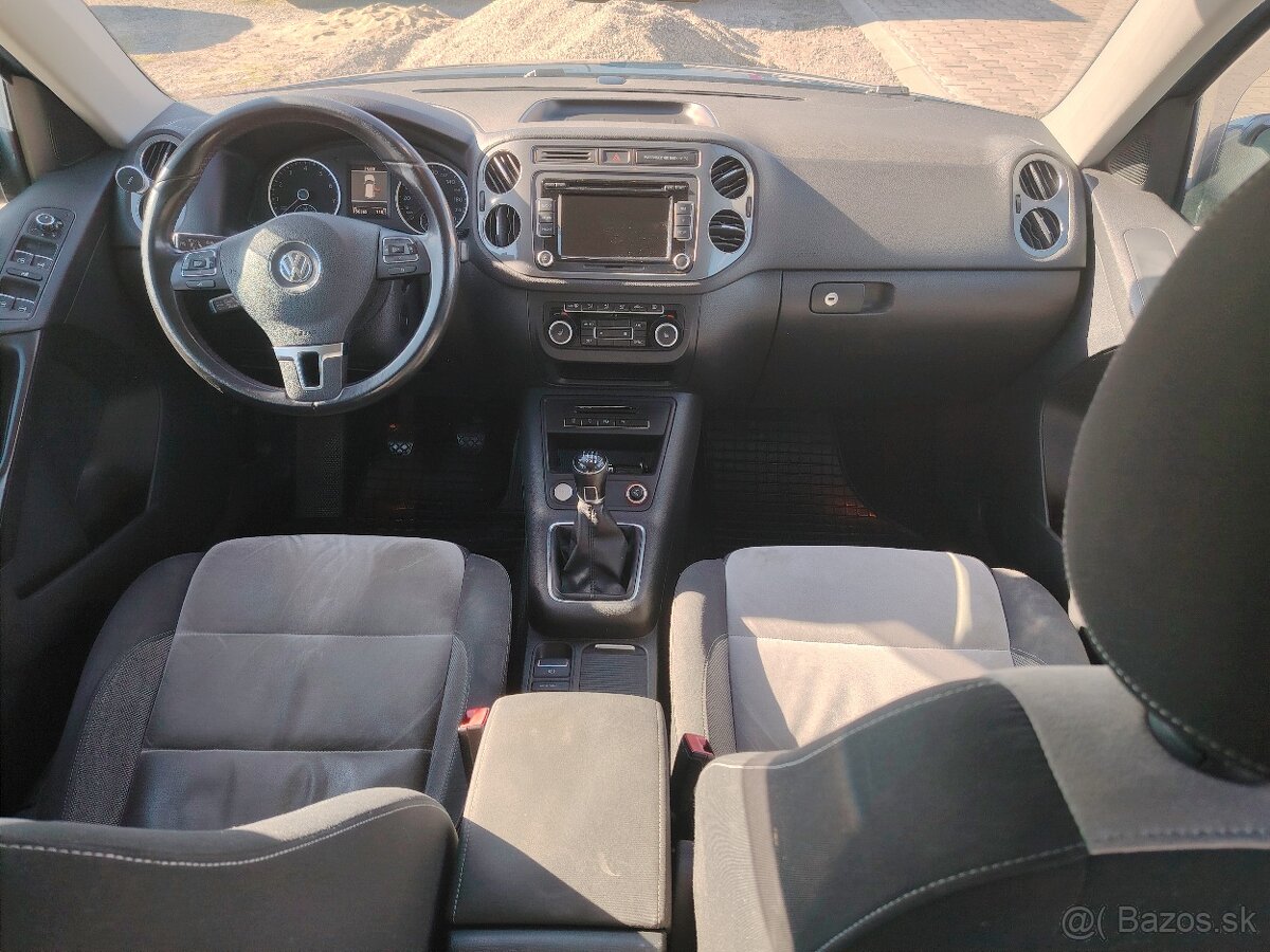 Volkswagen Tiguan - 11