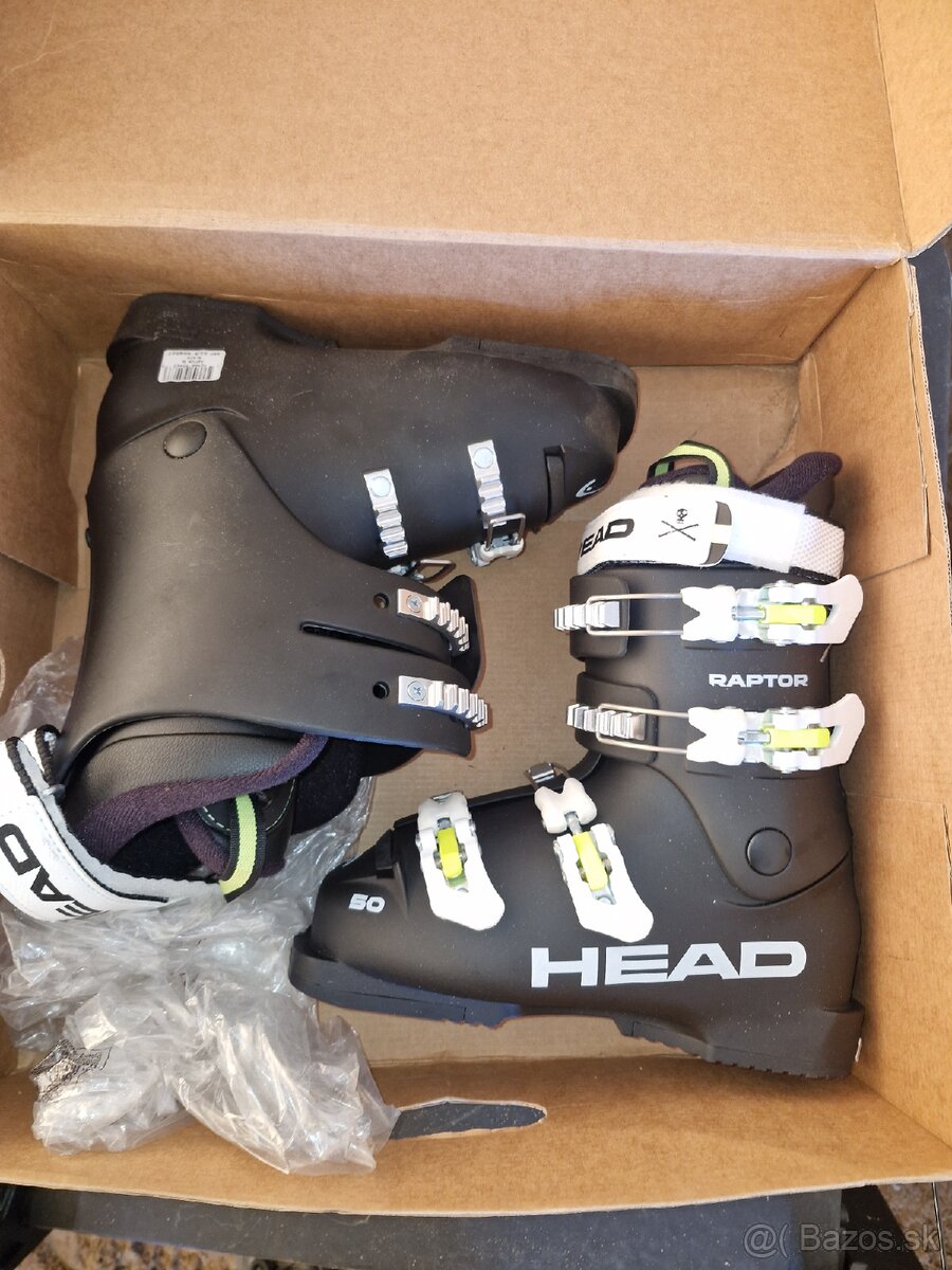 Lyže lyžiarky saňe korčule - 11