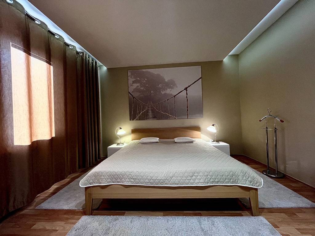 Štýlový 4-izbový byt na prenájom v rodinnom dome, Staré Mest - 11