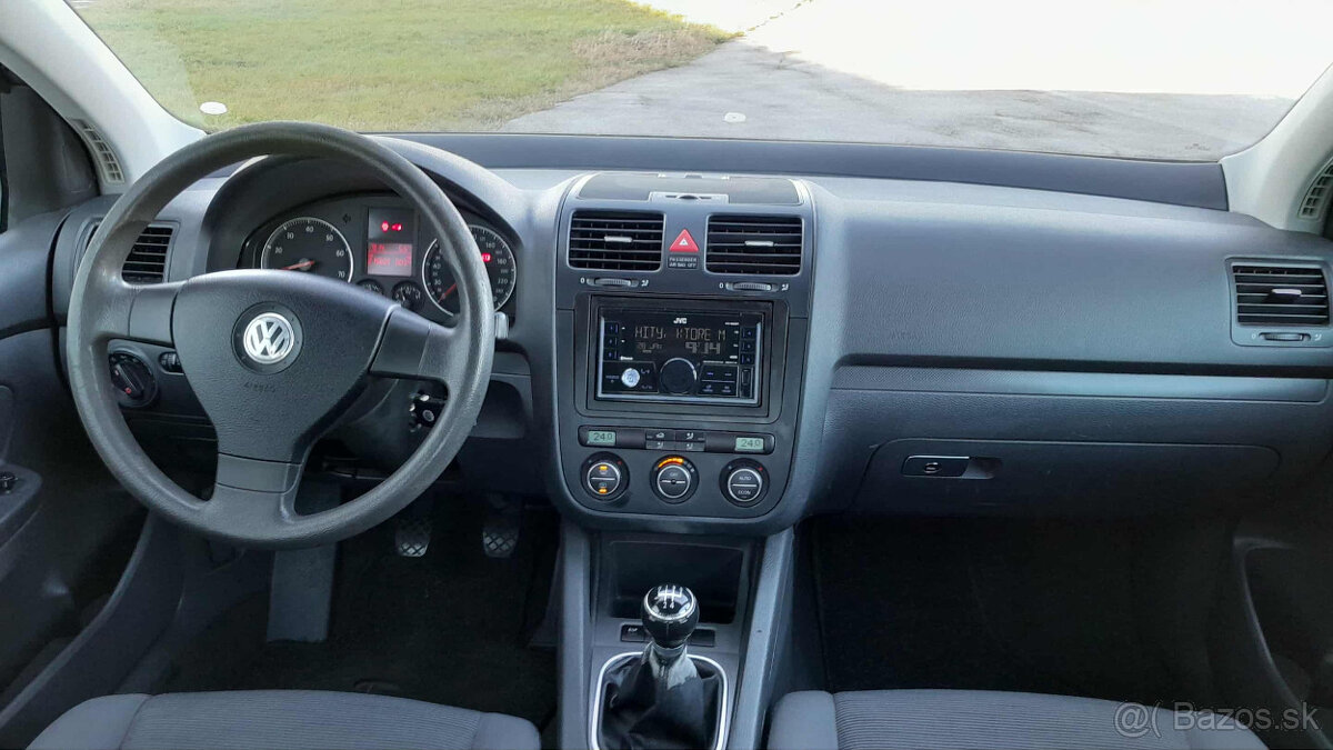 Volkswagen Golf V 1.6 75kw-- nová stk+ek -- - 11