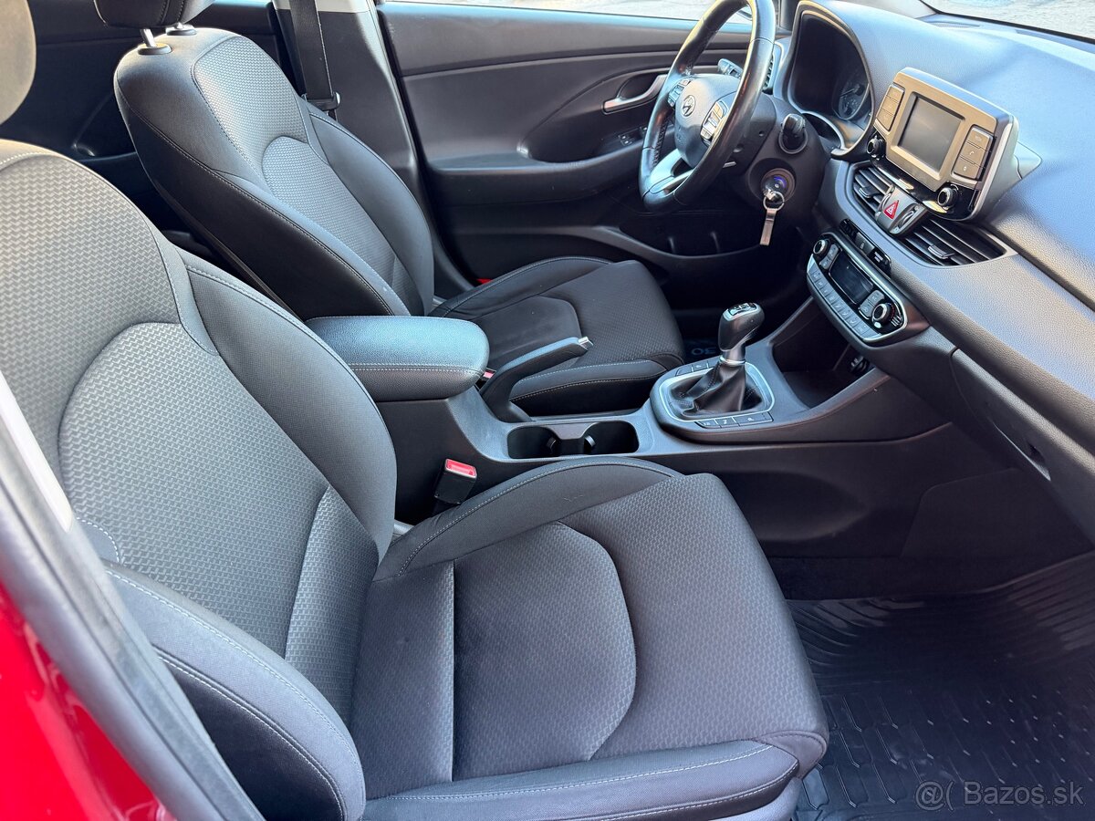 Hyundai i30 CW 1.4 T-GDi - 11