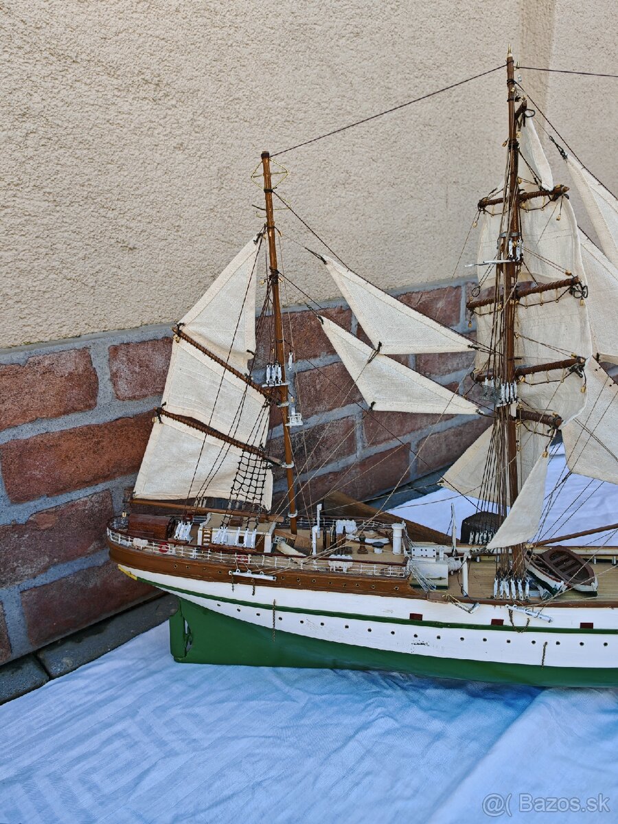 Zbierka modelov drevných lodí - 11