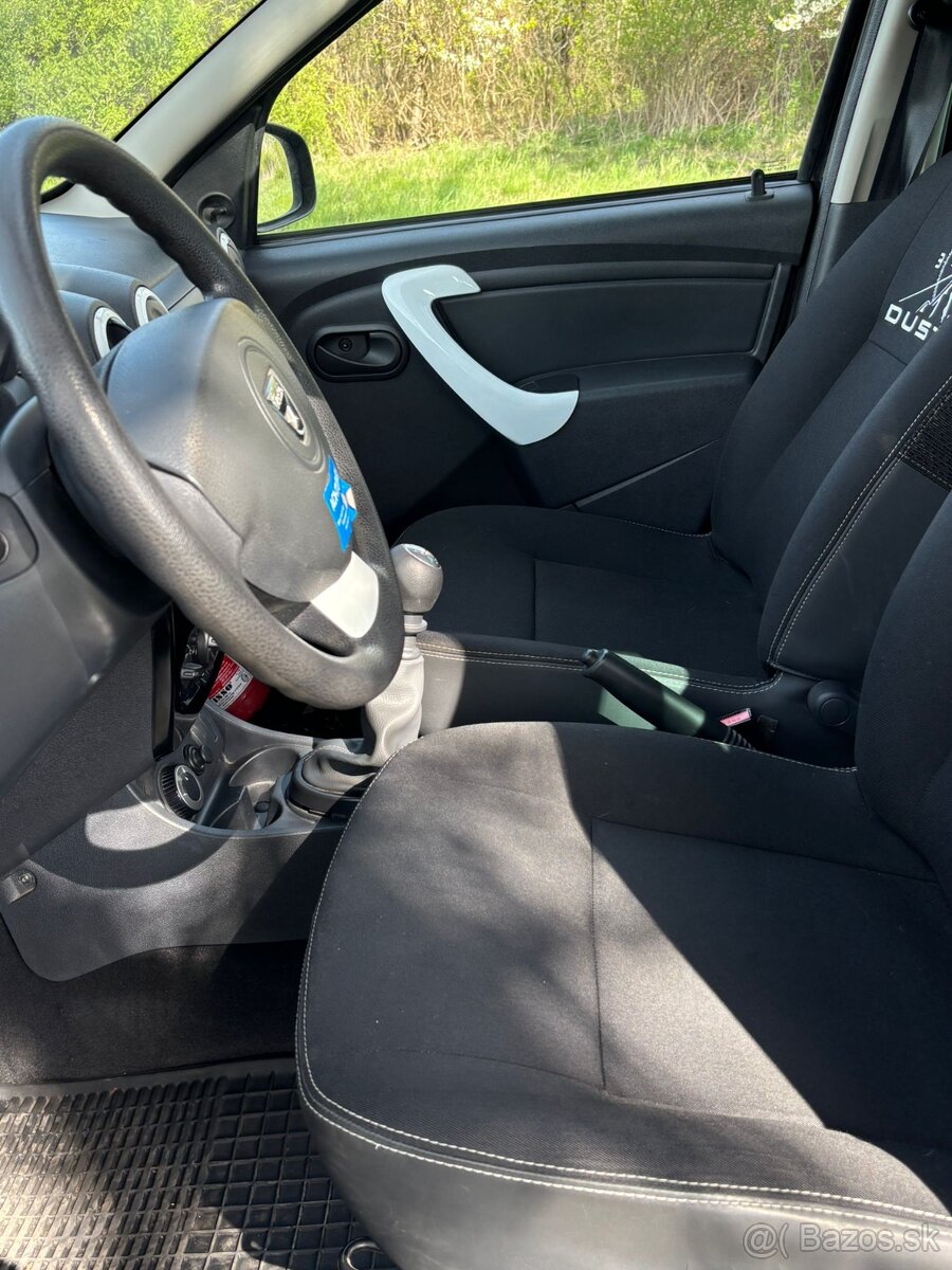 DACIA DUSTER 1.6 BENZÍN 4X4 - 11
