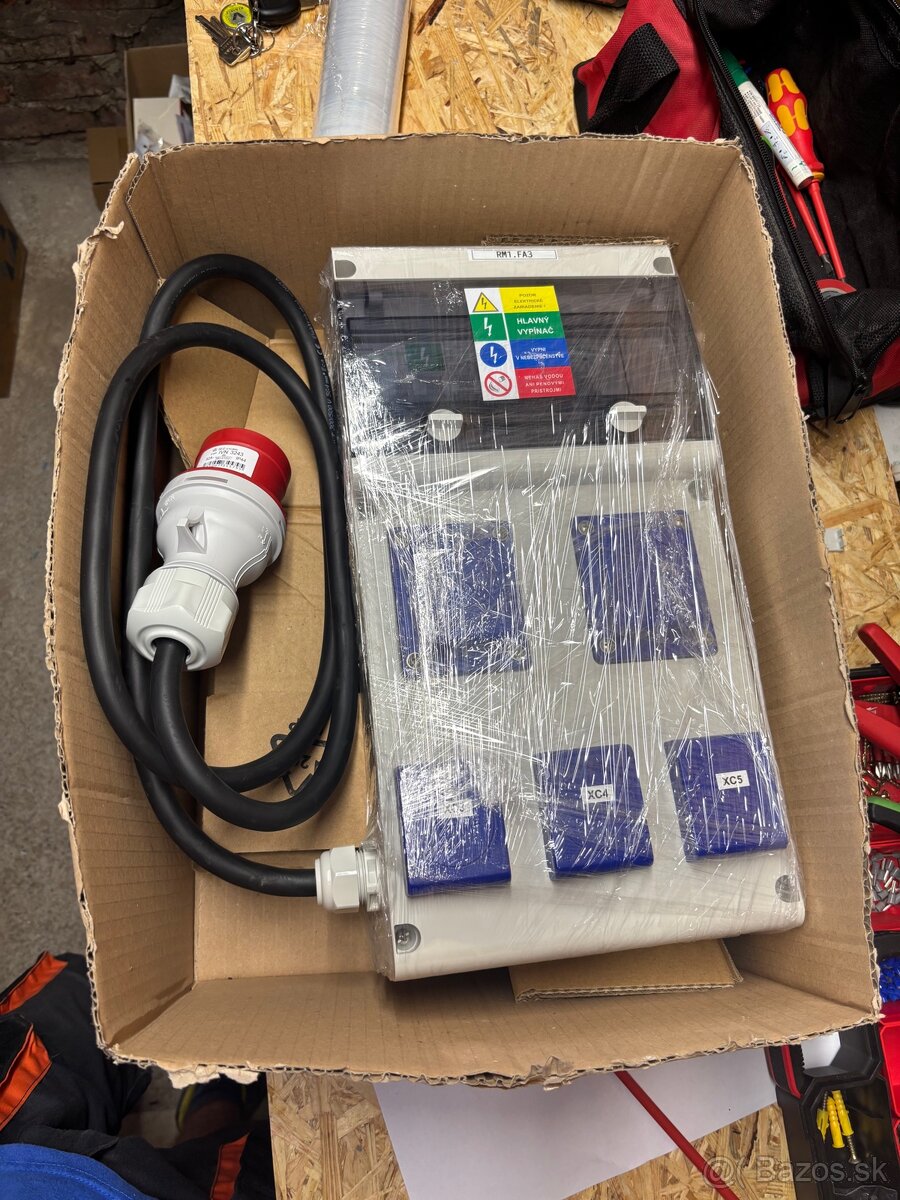 Zasuvkova rozvodnica - 11