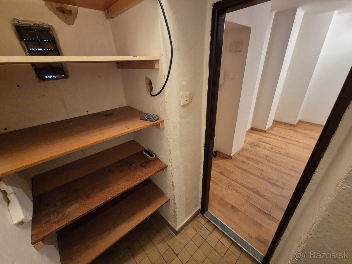 2-izbový byt - zeleň, juh-východ - 11