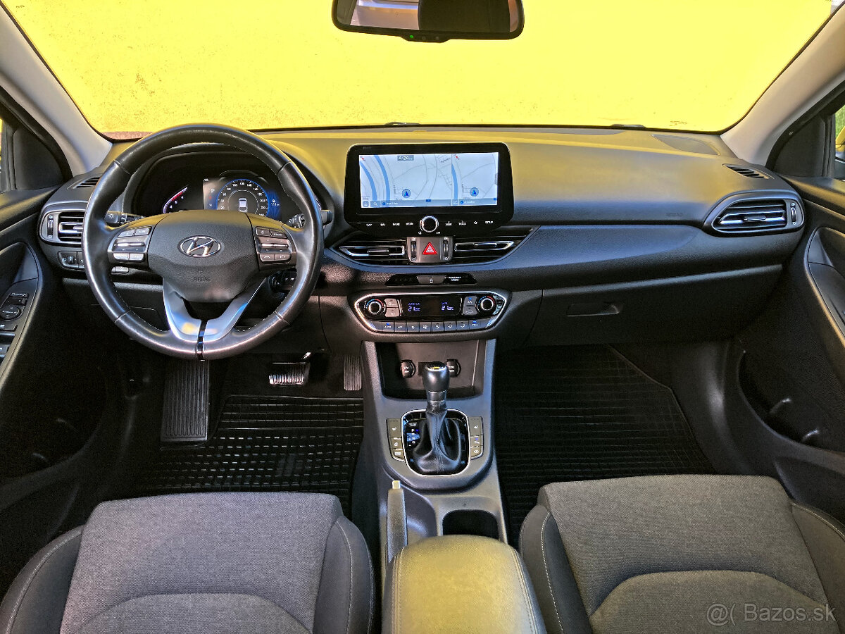 Hyundai i30 Kombi 1.6 CRDI 7DCT Edition 30 - 11