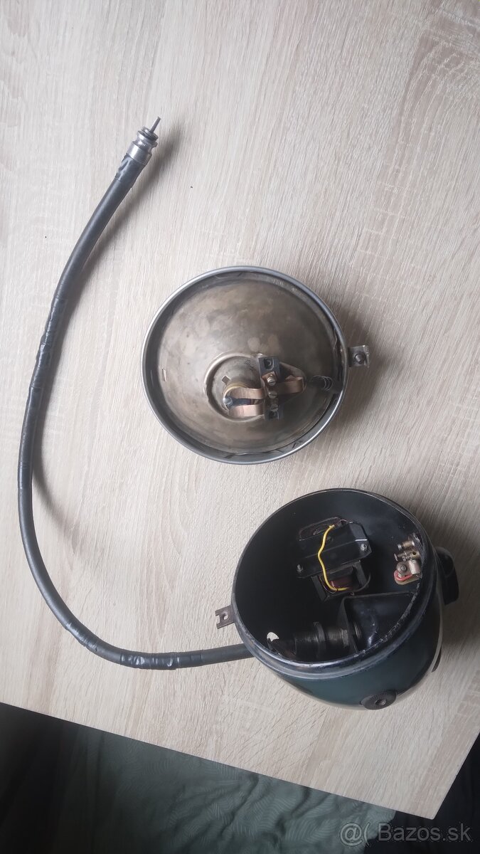 Predám kompletný svetlomet na motocykel ČZ 150C - 11