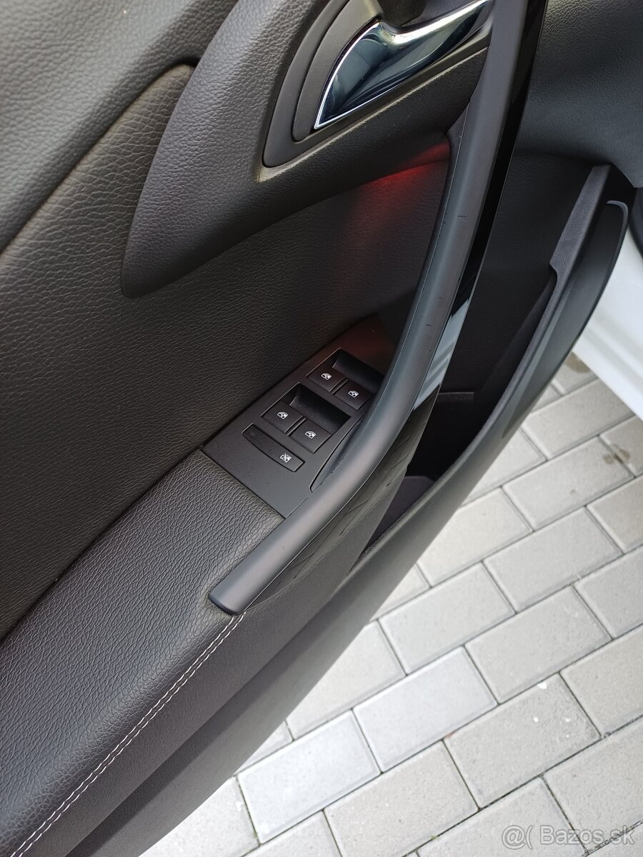 Opel Astra Sports Tourer Cosmo diesel - 11