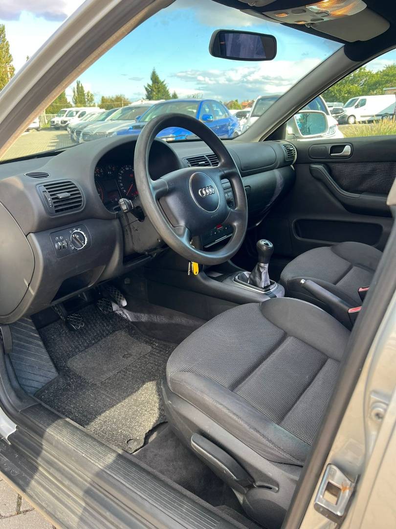 Audi A3 1.9 TDI Ambition - 11