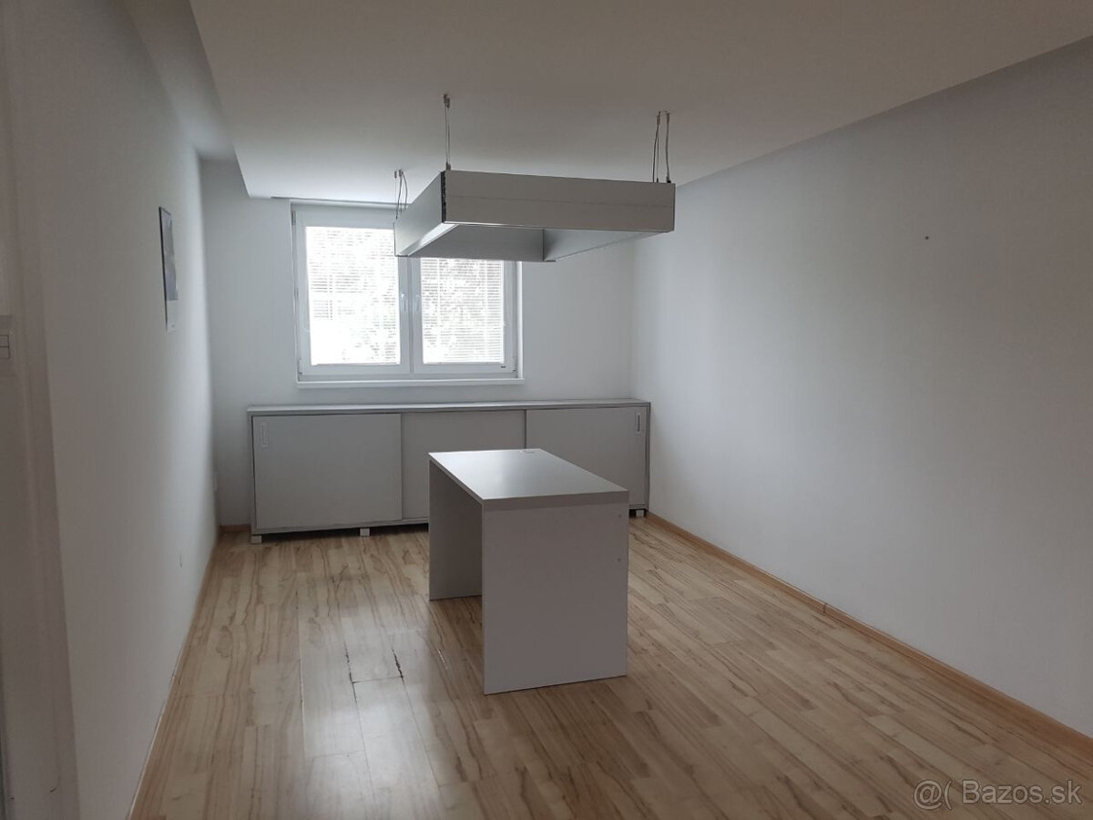 Kancelárie na prenájom - 11