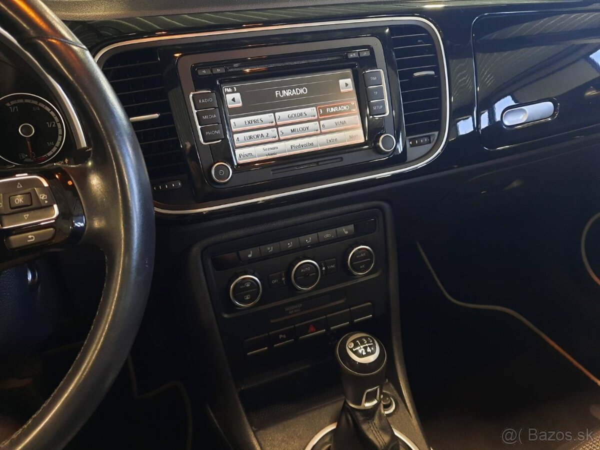 Volkswagen Beetle Cabrio 1.6 TDI Design - 11