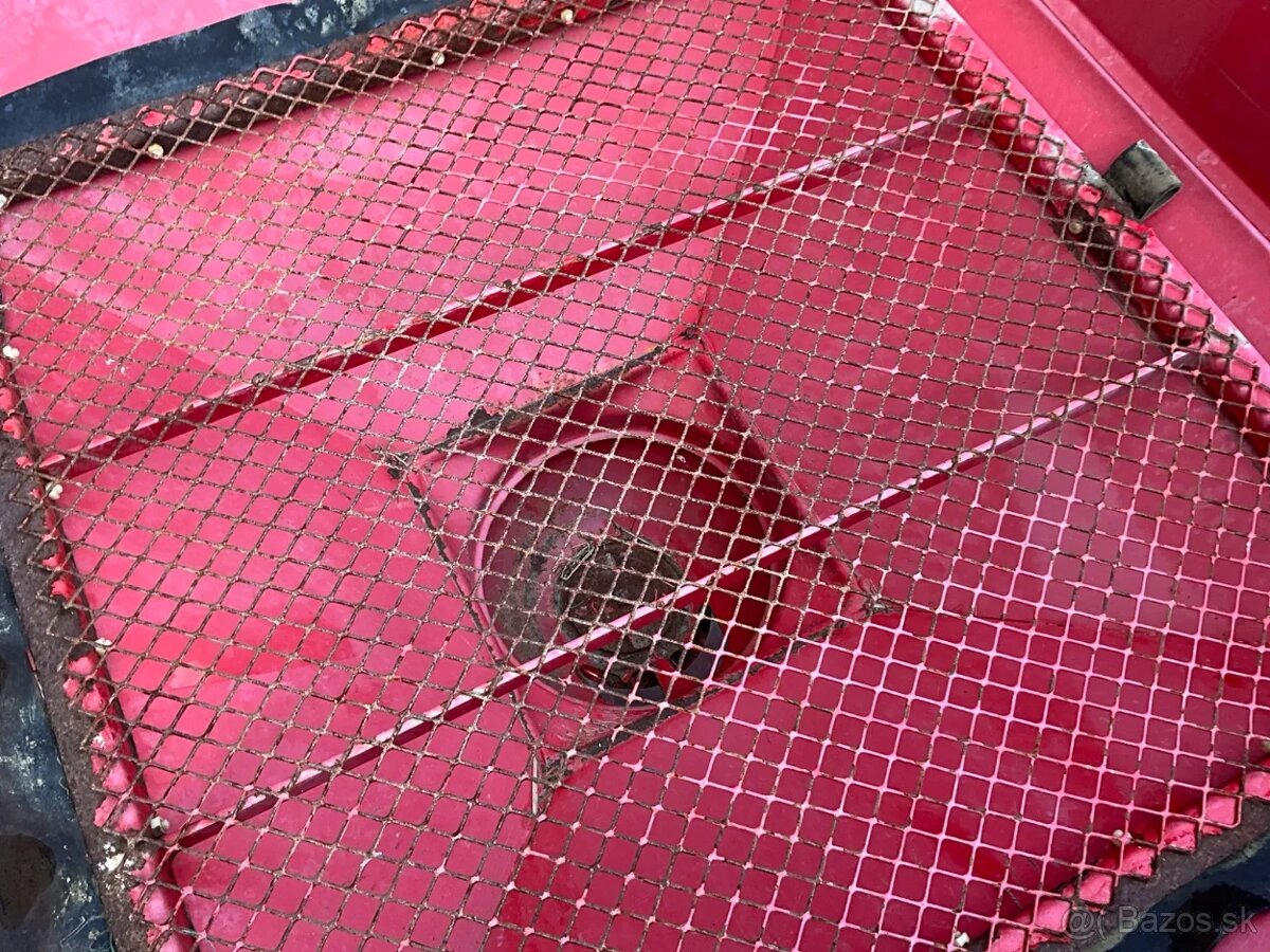 1200L Nizozemské rozmetadlo LELY CENTERLINER SL - 11