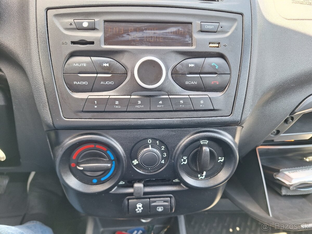 Lada Kalina II 1.6 8V MPI Komfort - nová EK, TK - 11