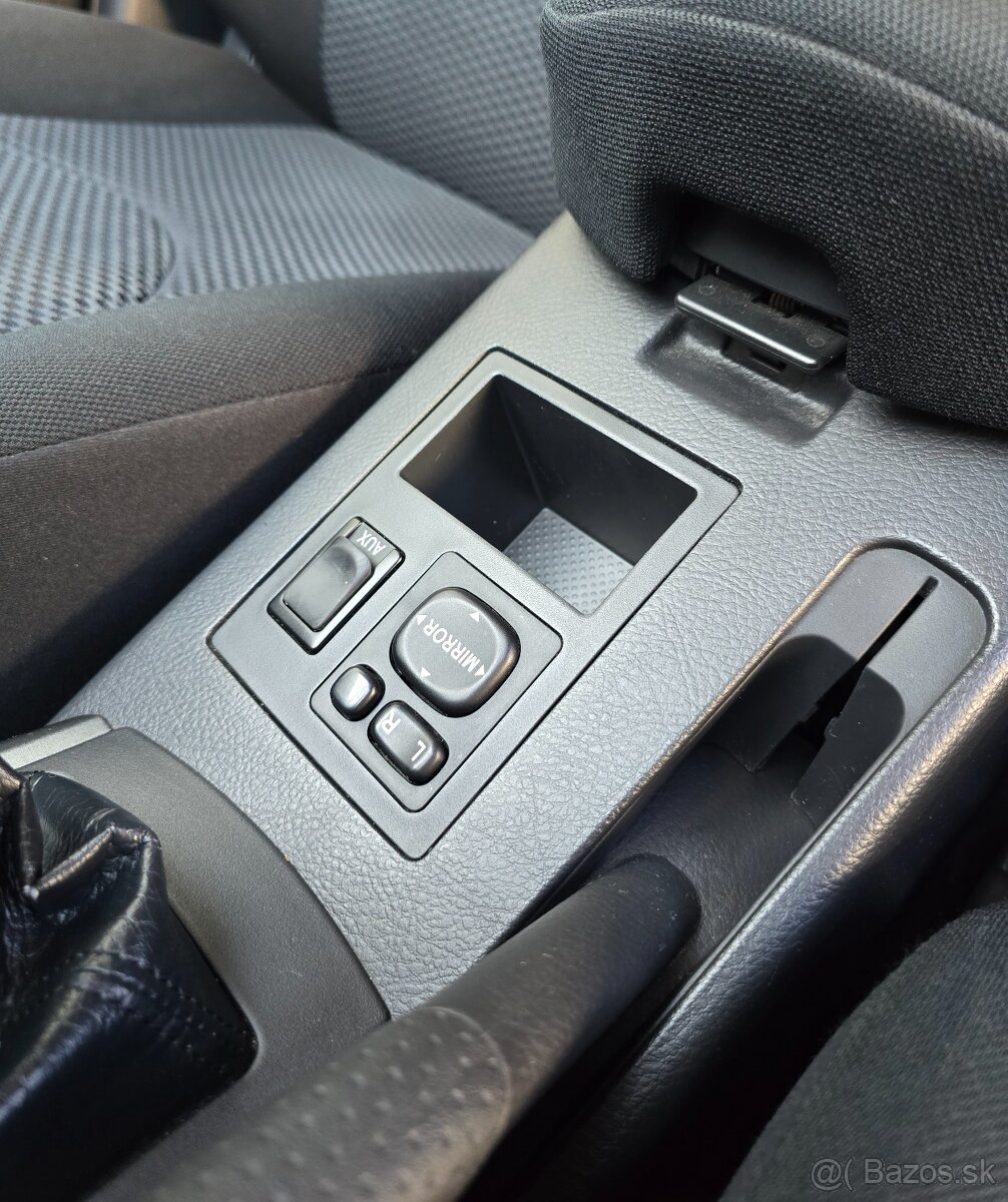 Toyota RAV4 2.0 benzín, slovenský pôvod, 2.majiteľ - 11