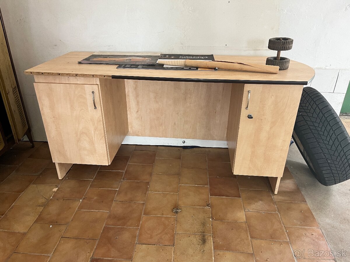 kancelársky nábytok - 11