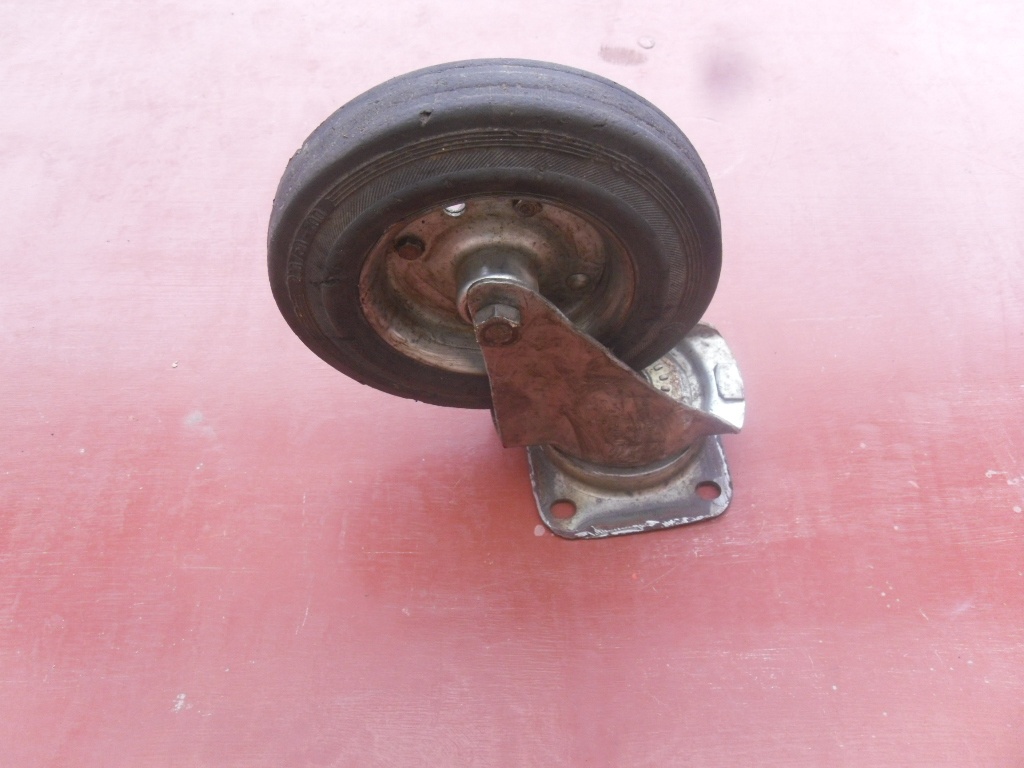 Krompač,kladivo,vŕtačka,brašňa,skrinka - 11