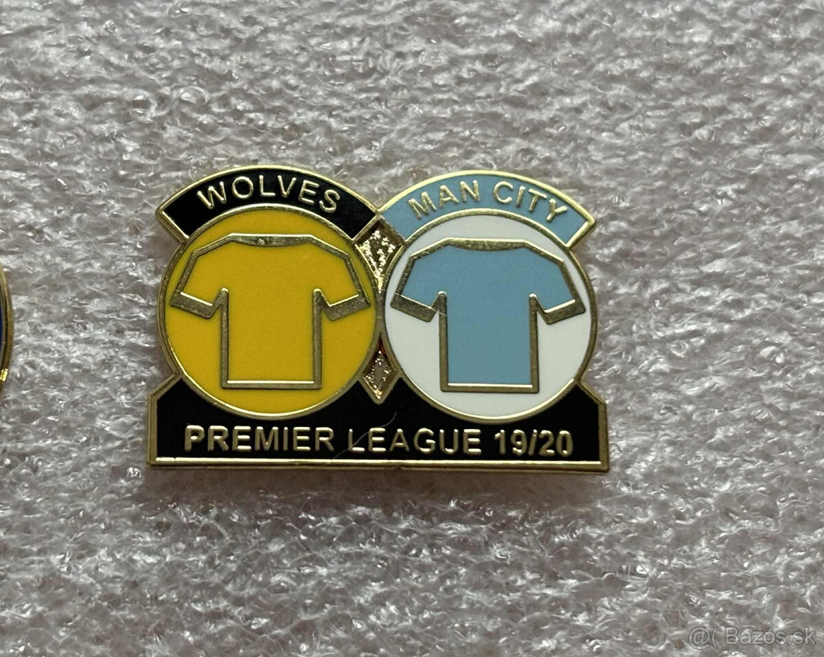 Rôzné futbalové odznaky - 11