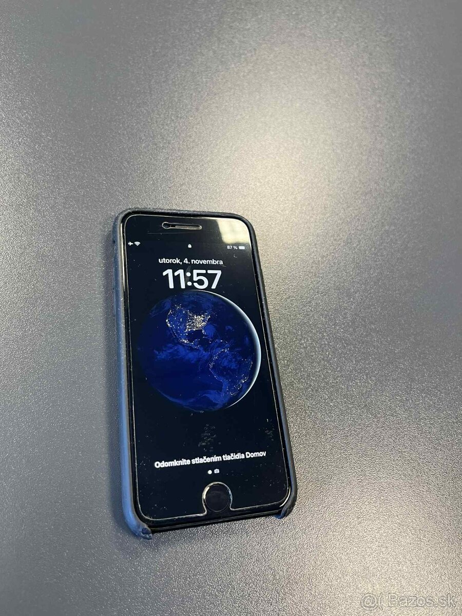 iPhone SE, Black 128GB - 11