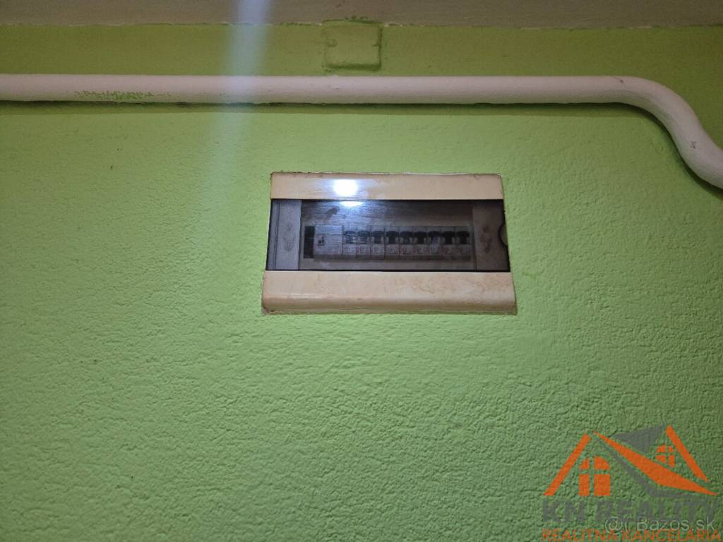 Na predaj 3 izbový tehlový byt Komárno - 11