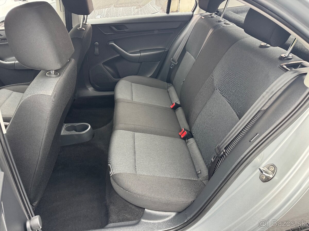 ŠKODA RAPID 1.2 TSI 77KW AMBITION M6 ST - 11