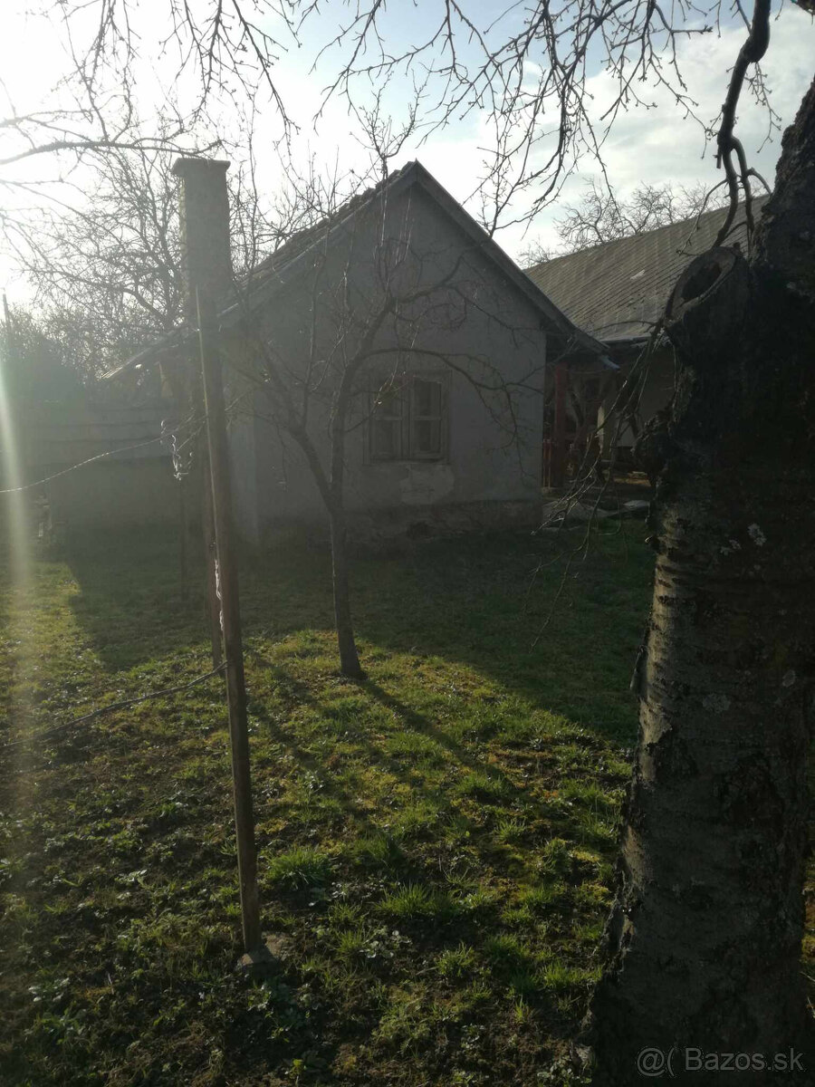 Ponúkame na predaj sedliacky dom - v obci Pácin - 11