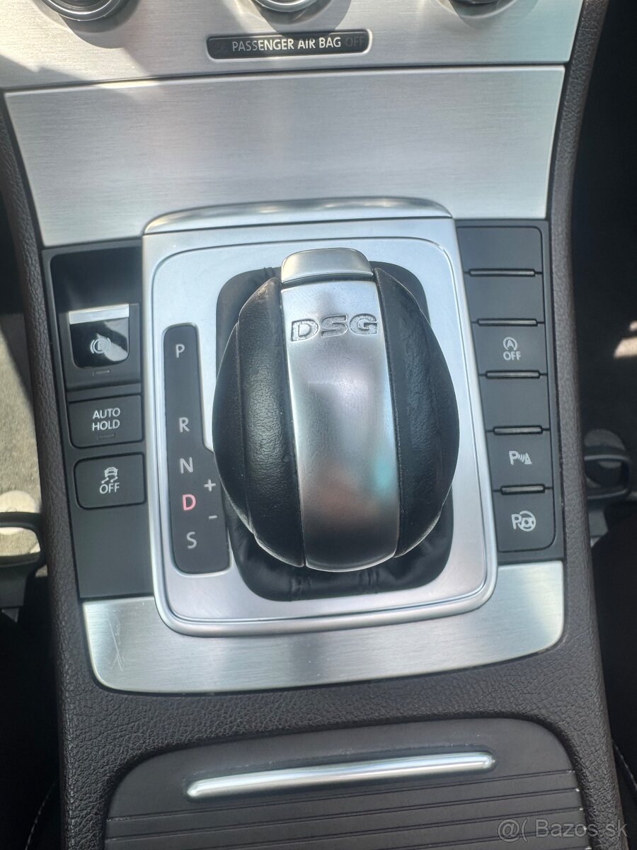 Volkswagen Passat b7 2.0tdi 130kw Bohatá výbava - 11