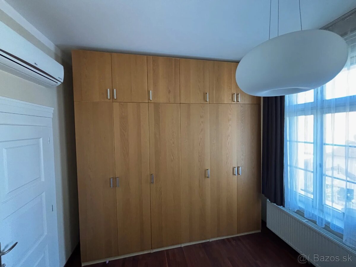 PRIESTRANNÝ 4iz byt v mestskej vile pod hradom - 11