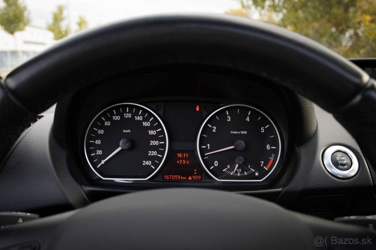 BMW 118i E87 Lci - 11
