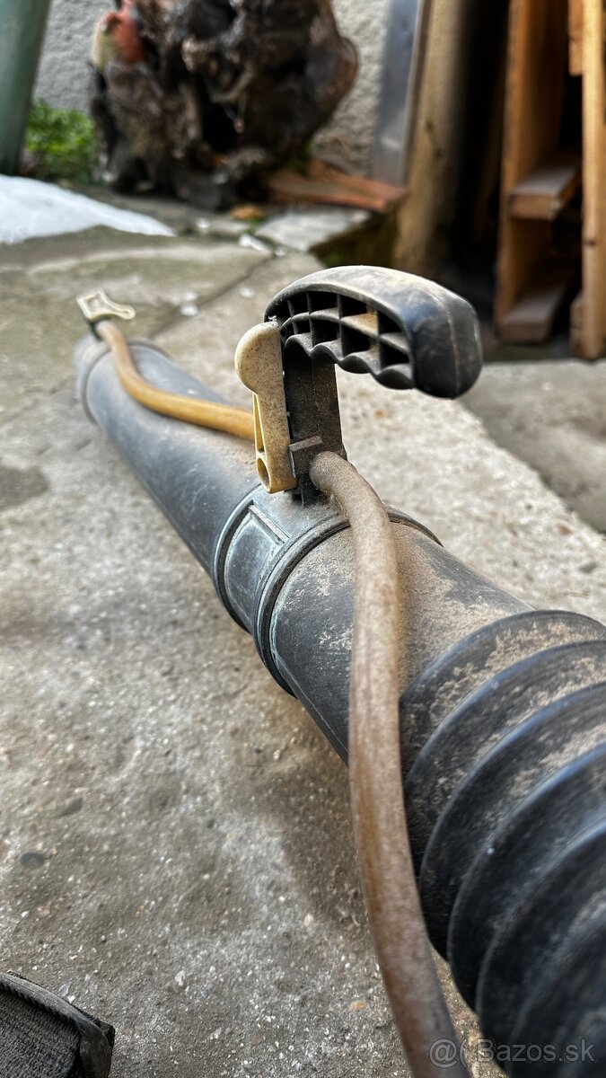 Motorový postrekovač Oleo Mac AM 180 - 11