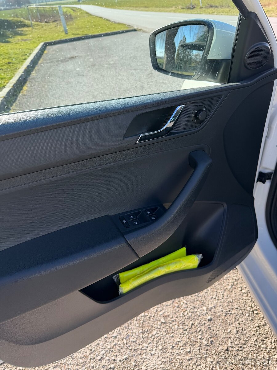 Škoda Rapid Spaceback SB 1.6 TDI 85kw - 11