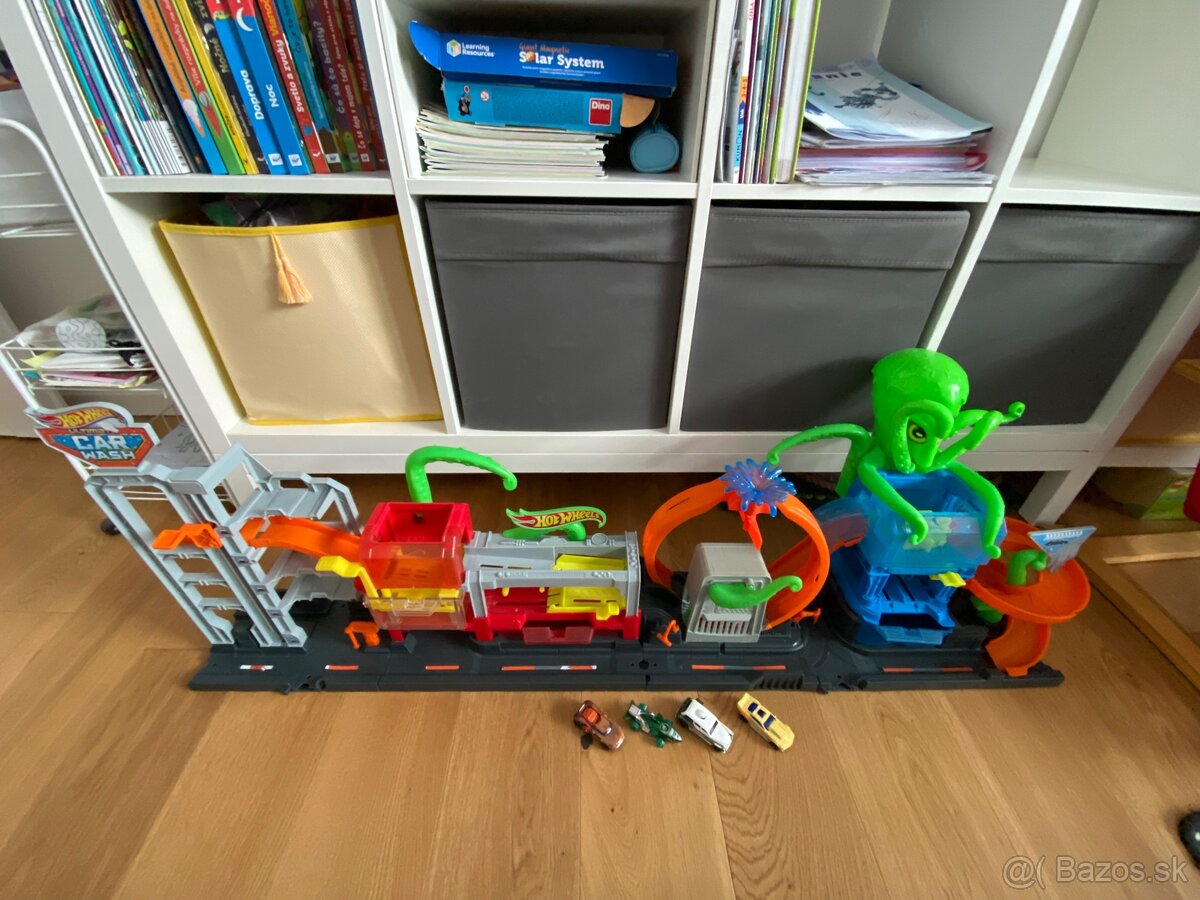 Hot Wheels Utok chobotnice - 11