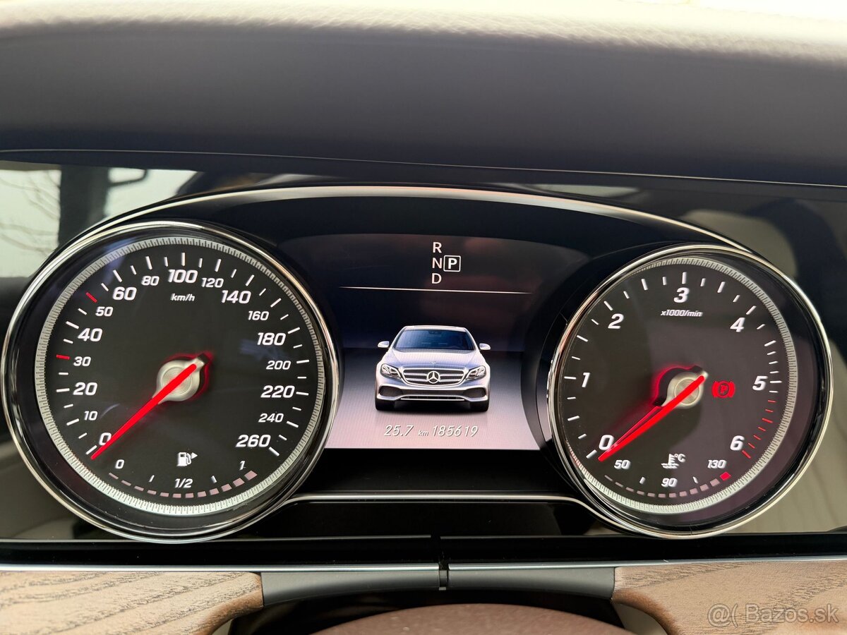 Mercedes Benz E400 D 4Matic - 11