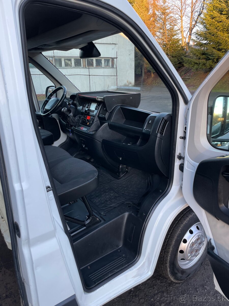 🚗 Peugeot Boxer 3.0 HDI 2015 - 11