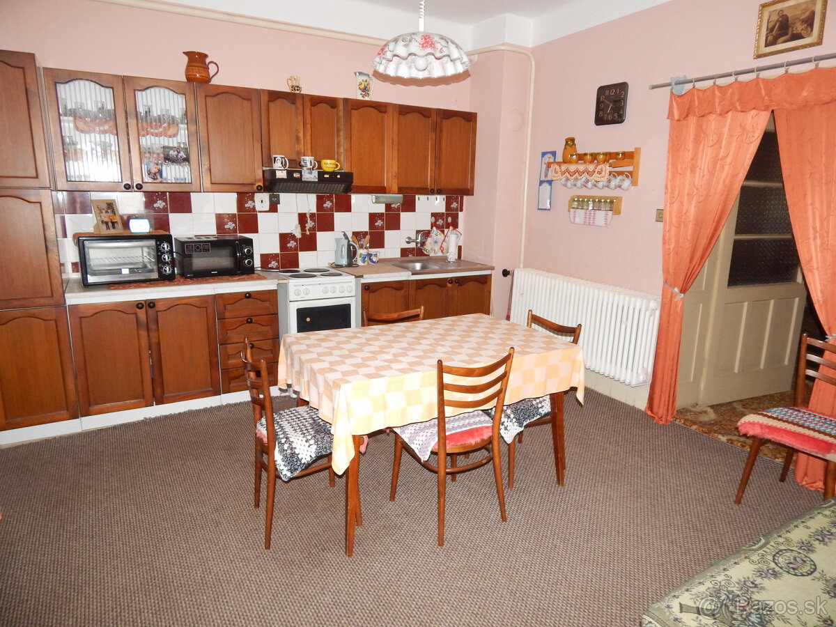 Na predaj 4 izbový dom vhodný aj ako chalupa v Malých Kosihá - 11