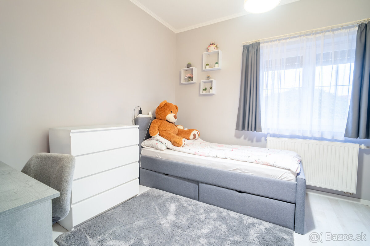 Na predaj rodinná vila v maďarskej obci Gyenesdiás - 11