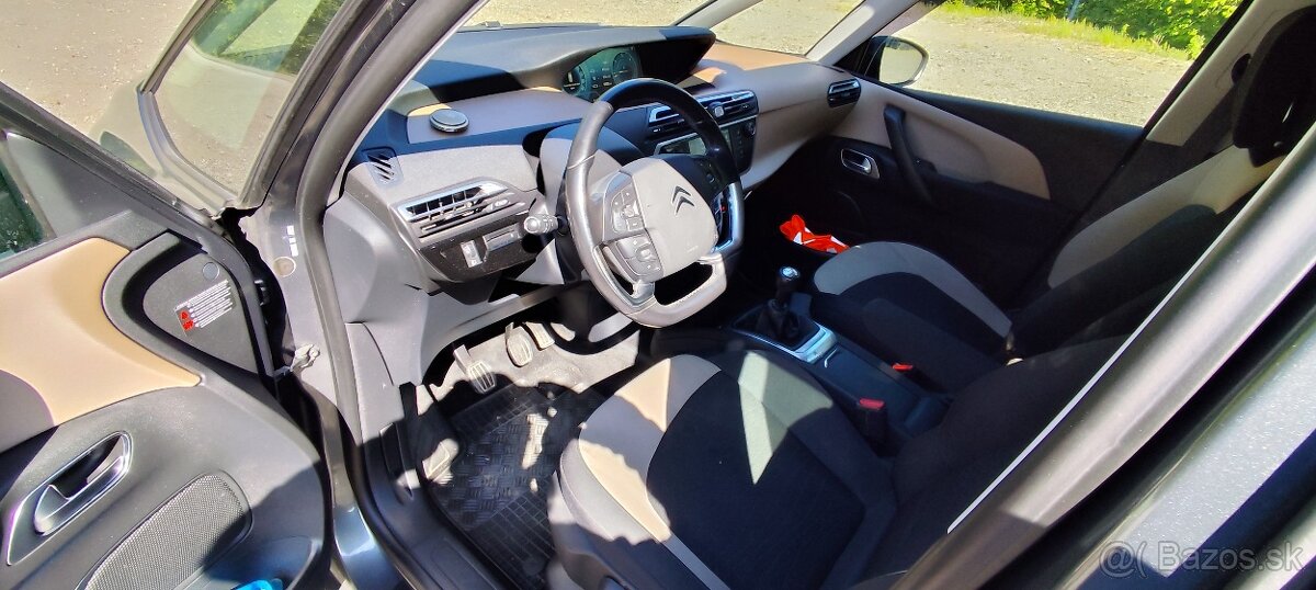 Citroen C4 Grand Picasso - 11