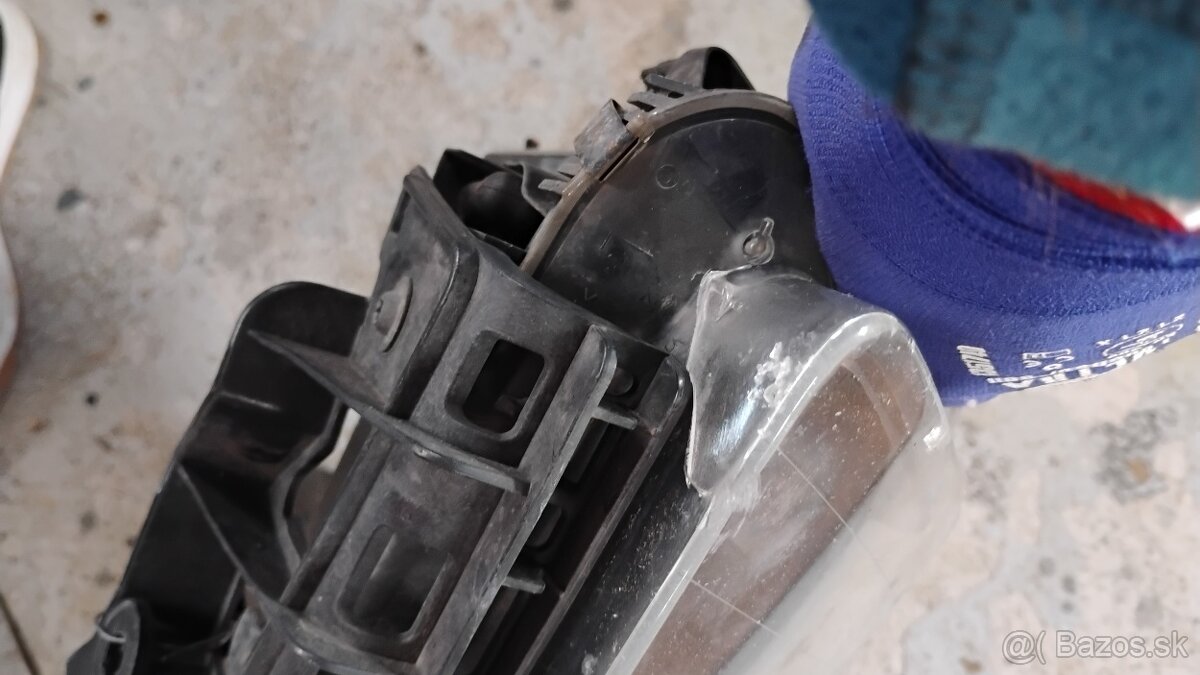 Predny naraznik touran cross - 11