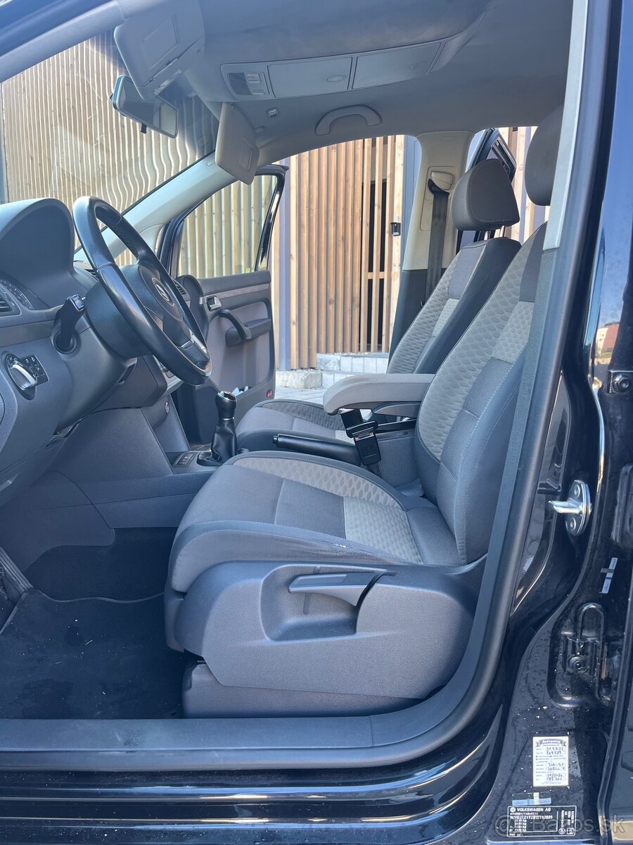 Volkswagen Touran Facelift Cross 1.9tdi - 11