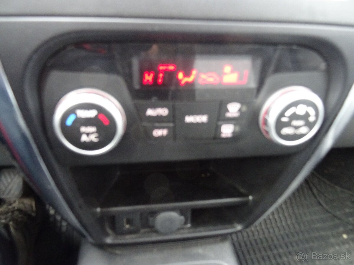 Suzuki SX4 2,0 DDiS 4x4 99kW 2x alu kola,tažné,pěkná výb. - 11