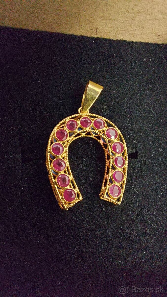 Zlatý prívesok so zafírmi a rubínmi - 11