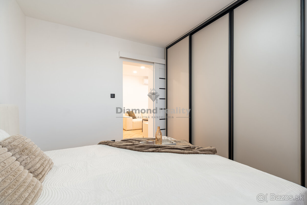 NA PREDAJ ZREKONŠTRUOVANÝ 3-IZBOVÝ BYT NA ULICI VÝSTAVBY, KO - 11