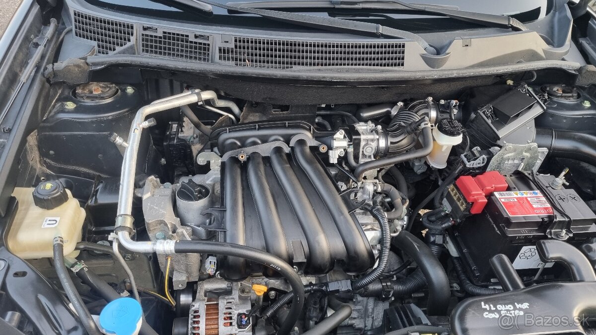 Nissan Qashqai 1.6i - 11