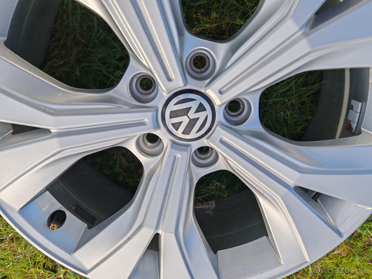 5x112 R18 7J ET45 Original Seat - 11