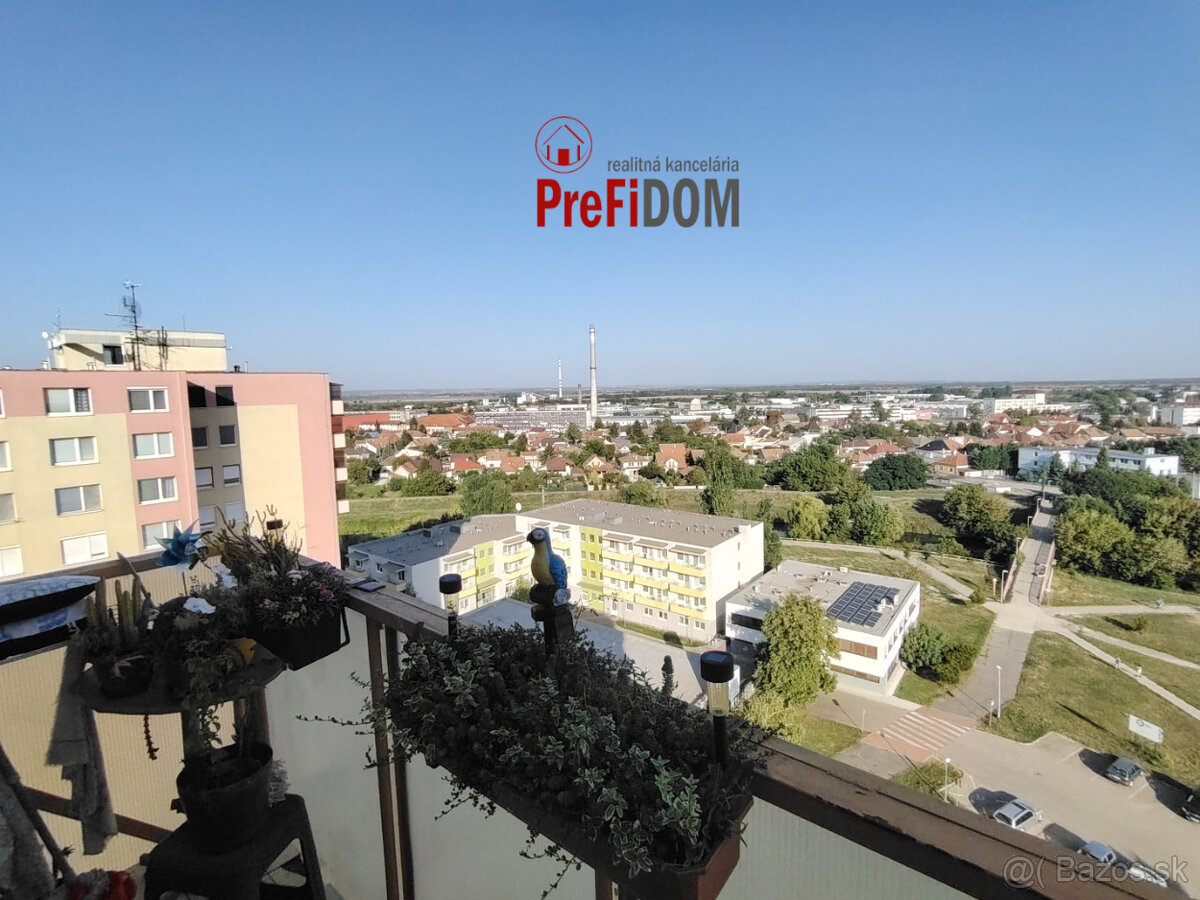 PREDAJ veľký 4 izbový byt s BALKÓNOM Nové Zámky. - 11